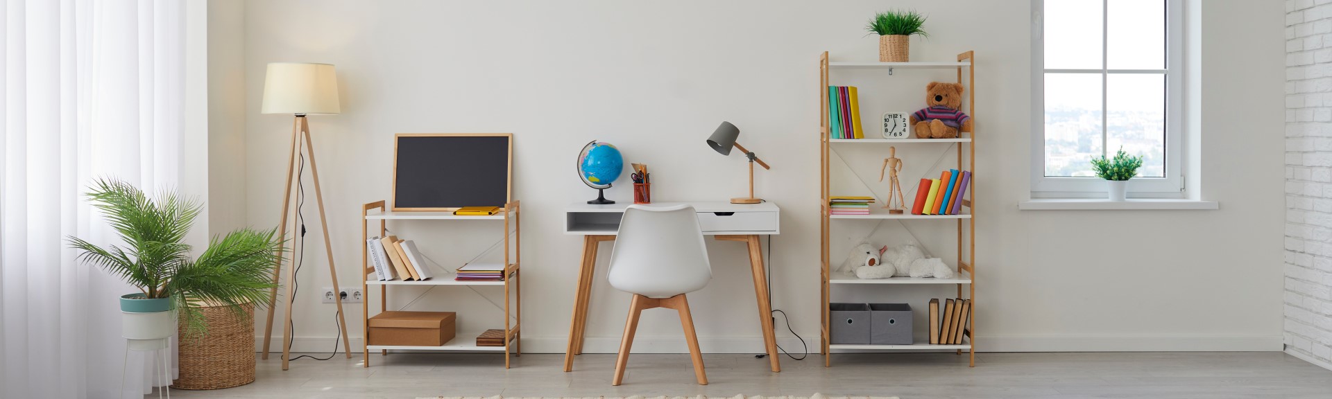 Nie tylko wyprawka szkolna.  Jakie wyposażenie do mieszkania skompletować dla ucznia?